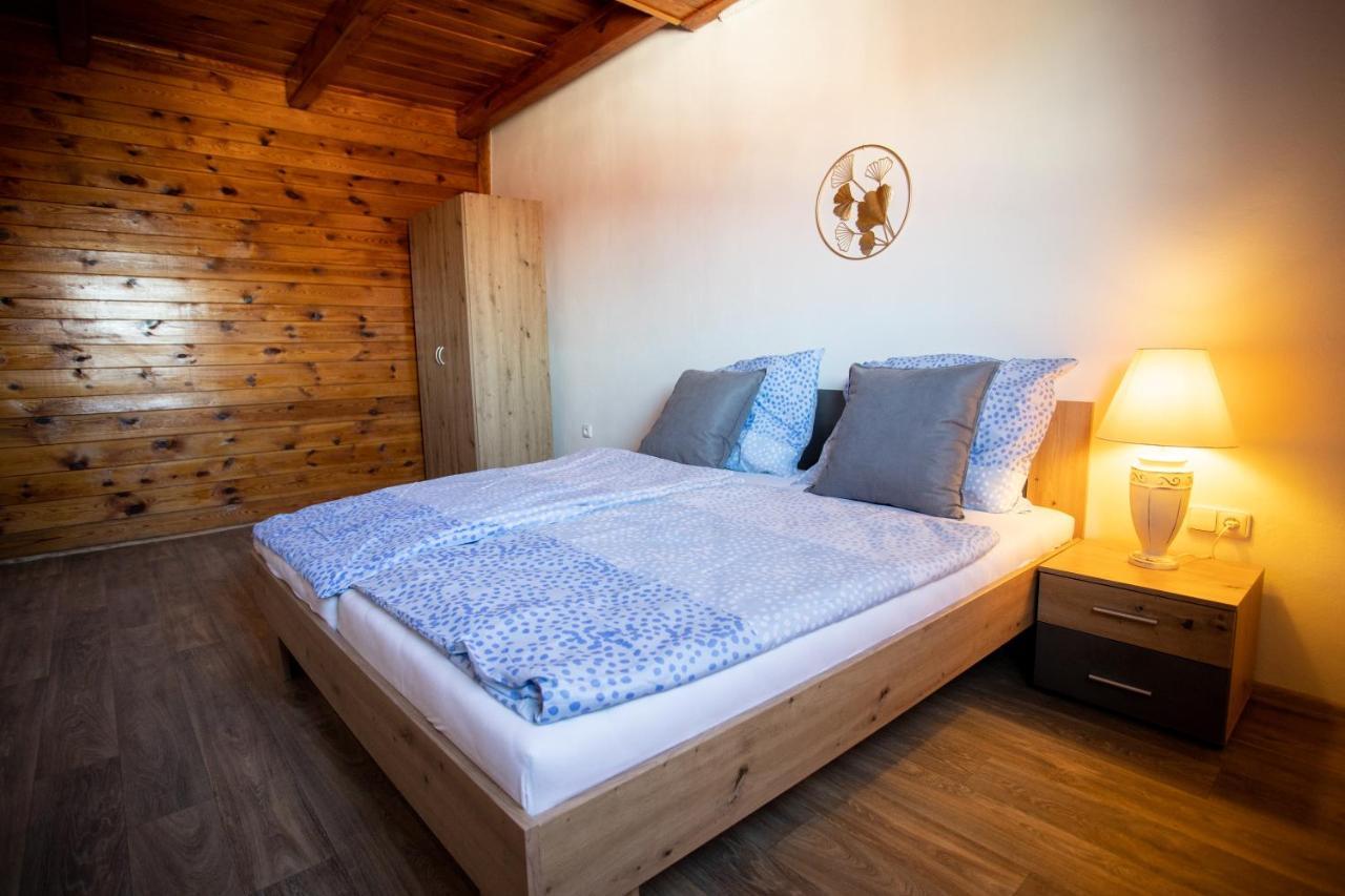 Tina Apartments Černá v Pošumaví Eksteriør bilde
