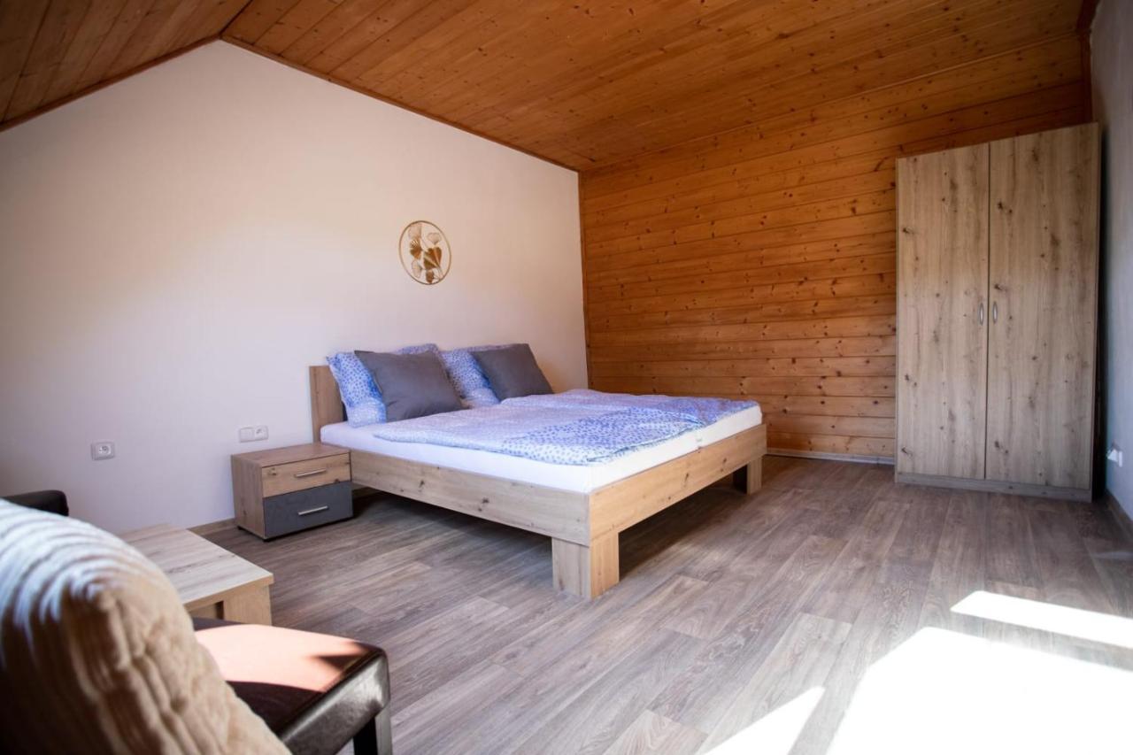 Tina Apartments Černá v Pošumaví Eksteriør bilde